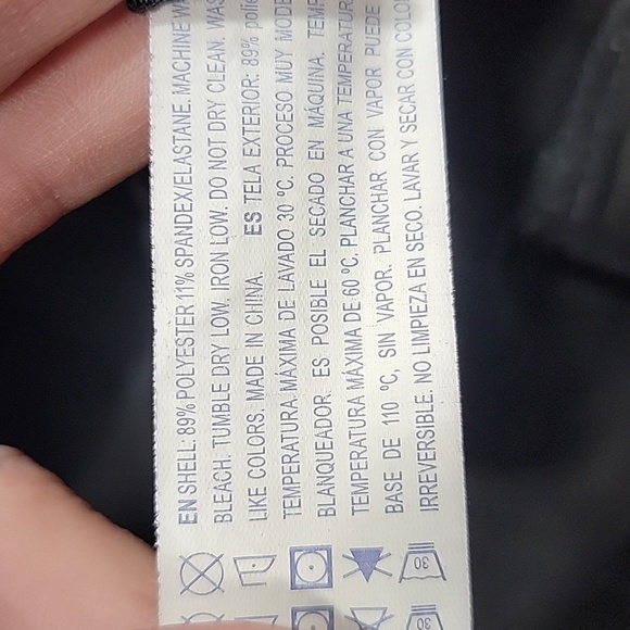 Forever 21 Size 29 Black Faux Suede Mini Skirt, Button Front, Gently Used Cond. - Picture 8 of 8